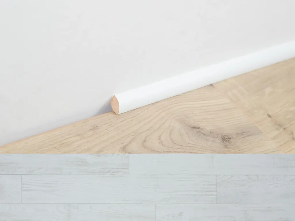 BerryAlloc Plint Kwadrant chestnut white 2,4m per 4st