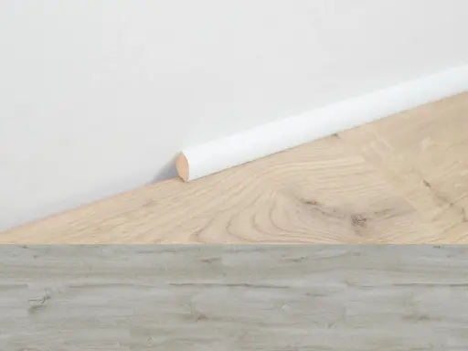 [BERR21338] BerryAlloc Plint Kwadrant corsica oak 2,4m per 4st