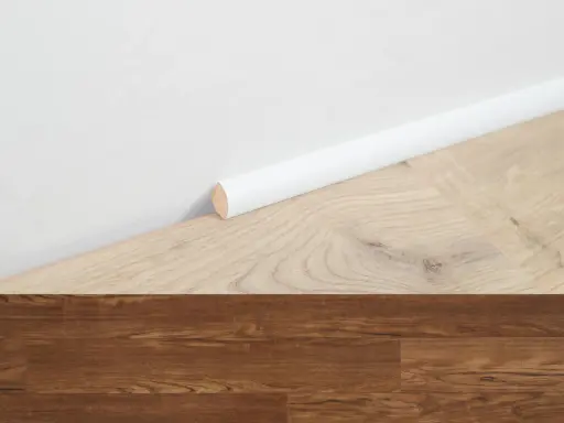 [BERR20621] BerryAlloc Plint Kwadrant teak brown 2,4m per 4st