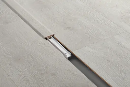 [BERR33490] BerryAlloc Profiel Verbinding bloom silver grey  (2400 mm)